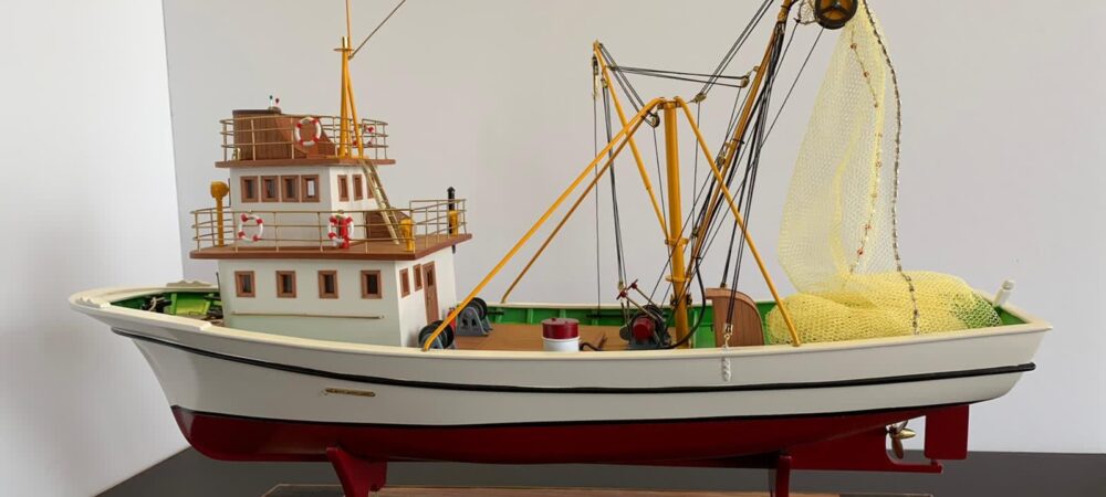 318460